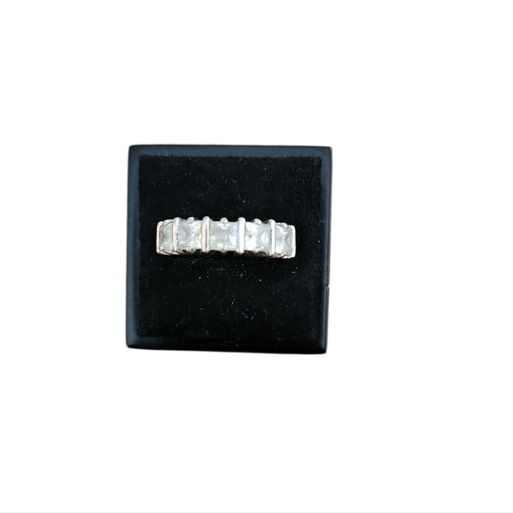 Size 6.5 925 Classic Gold Toned Five-Stone Cubic Zirconia Ring